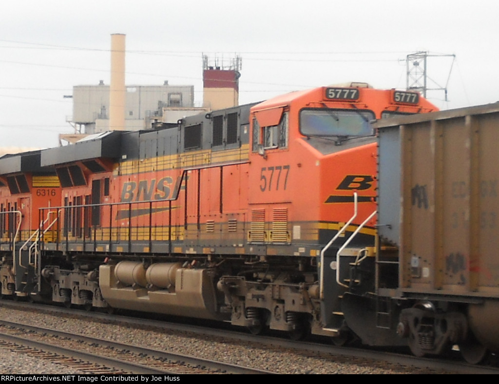 BNSF 5777